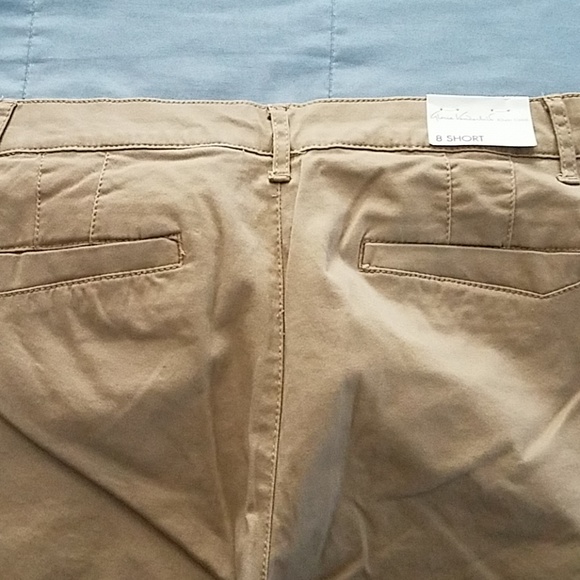 GLORIA VANDERBILT KHAKI PANTS SIZE 8 SHORT - Picture 7 of 7